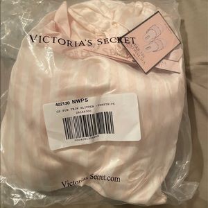 Vs Small satin slippers